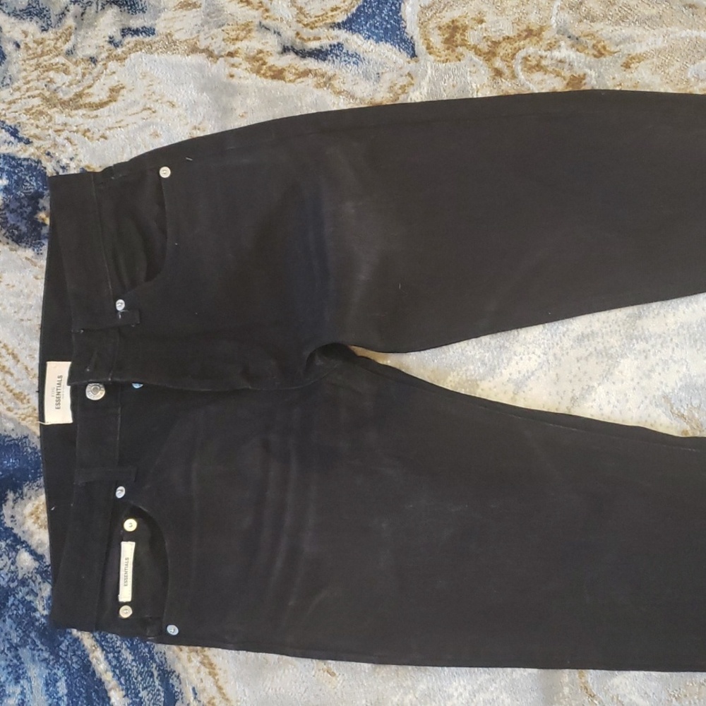Essential Jeans - Picture 4 of 7